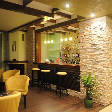 卡萨芙蕾雅酒店 Buşteni 外观 照片
